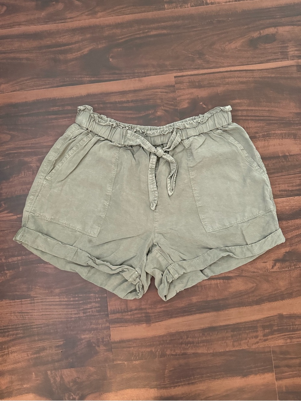 Aerie Vintage Soft Olive Cargo Shorts